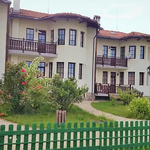 Отель Pinerose